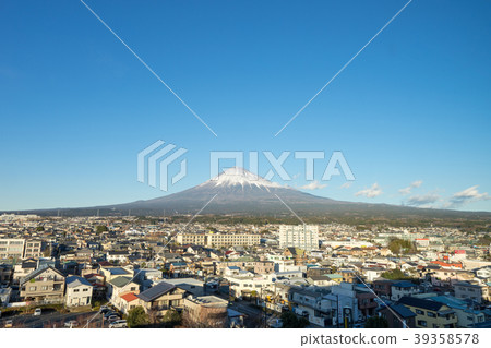 Scenery of Mount Fuji seen from the Fujinomiya City Hall Scenery of Mount Fuji seen from the Fujinomiya City Hall 39358578