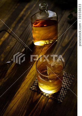 whisky whisky 39358633