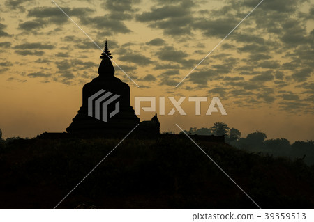 Mrauk-U 39359513