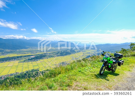 Superb view: Motorbike trip (HDR) Superb view: Motorbike trip (HDR) 39360261