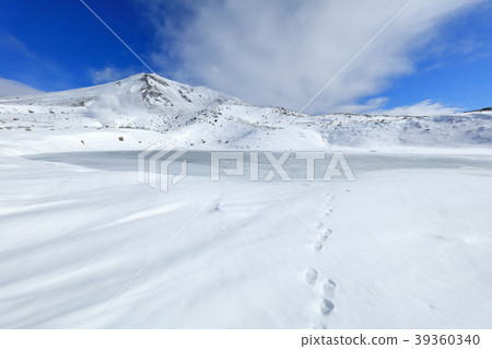 Asahi-dake和Kanazomi Pond Asahi-dake和Kanazomi Pond 39360340