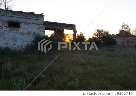 The rays of the sun through an abandoned building. 39361716