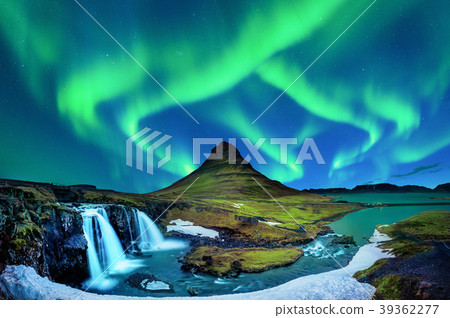 Northern Light, Aurora borealis at Kirkjufell  39362277