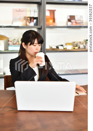 Suit female personal computer 39362837