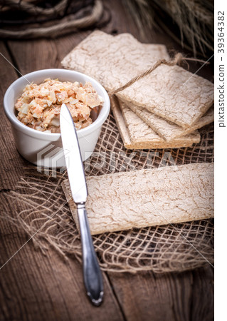 Homemade sandwiches with crisp bread, tuna and egg 39364382