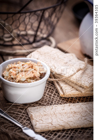 Homemade sandwiches with crisp bread, tuna and egg Homemade sandwiches with crisp bread, tuna and egg 39364385