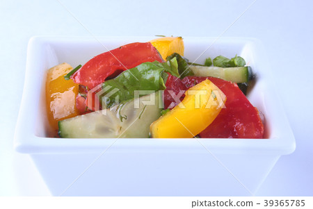 fresh vegetable salad with tomato, cucumber, bell 39365785