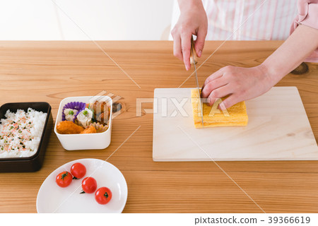家庭主婦做午飯 39366619