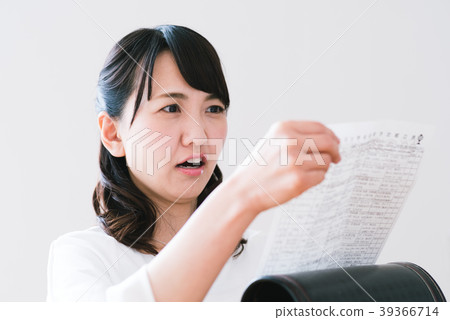 Surprised Housewife Watching Elementary School Prints 39366714