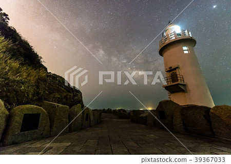 Lighthouse 39367033