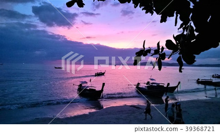 Krabi Aonang海灘日落視圖 39368721