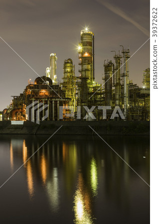 night factory at yokkaichi industrial complex night factory at yokkaichi industrial complex 39372622