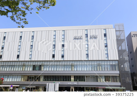 JR Urawa Station West Exit JR Urawa Station West Exit 39375225