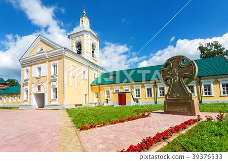 Church on the gate Iverskaya and worship cross Church on the gate Iverskaya and worship cross 39376533