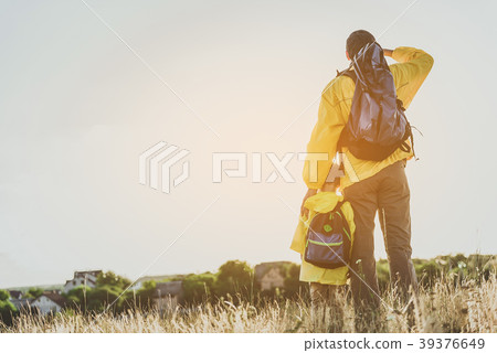 Loving father and son spending time together 39376649