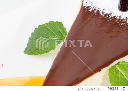 Delicious cheesecake with mint. 39381447