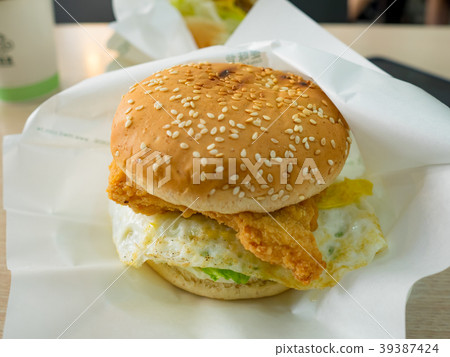 Cheese chicken burger Cheese chicken burger 39387424