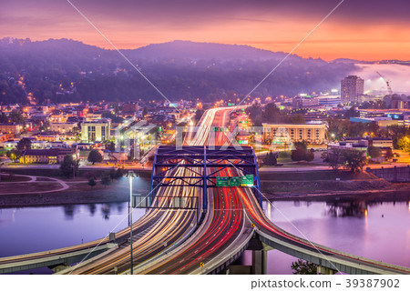 Charleston, West Virginia, USA Skyline 39387902