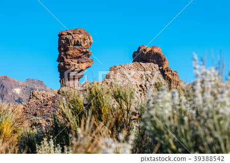 Roques de Garcia and El Teide Volcano, Tenerife 39388542