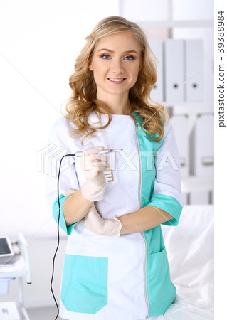 Portrait of professional female beautician Portrait of professional female beautician 39388984
