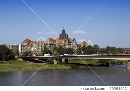 Dresden. Saxon State Chancellery on the Elbe river Dresden. Saxon State Chancellery on the Elbe river 39391022