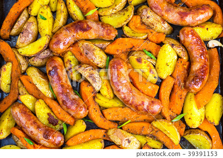 Natural sausage with baked vegetables Natural sausage with baked vegetables 39391153