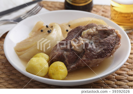 Farikal, the Sheep In Cabbage 39392026