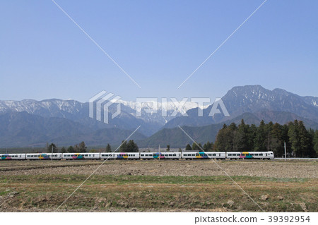 Oito Line Spring in the northern Alps 39392954