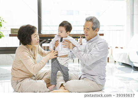 Parenting, Grandfather, Grandmother, Grandson, Korean 39393637