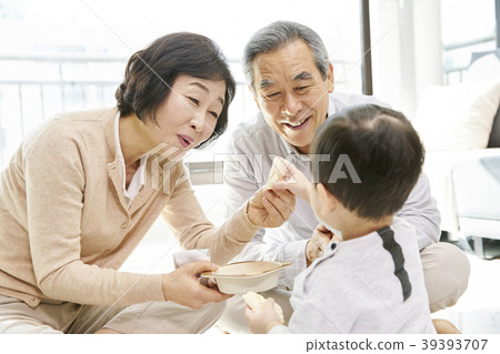 Parenting, Grandfather, Grandmother, Grandson, Korean 39393707
