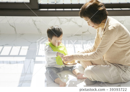 Parenting, grandmother, grandchild, Korean Parenting, grandmother, grandchild, Korean 39393722