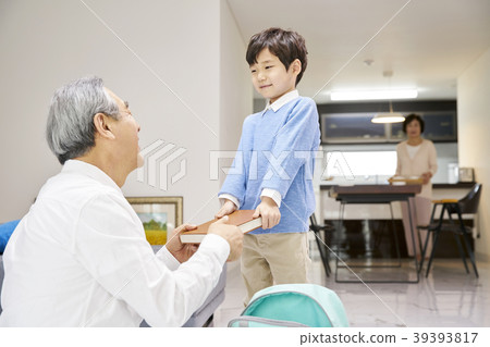 Parenting, Grandfather, Grandmother, Grandson, Korean 39393817