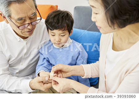 Parenting, Grandfather, Grandmother, Grandson, Korean 39393860