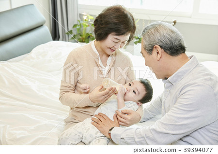育兒，祖父，祖母，孫子，韓國人 39394077