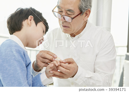 Parenting, Grandfather, Grandson, Korean 39394171