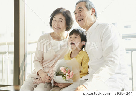 Parenting, Grandfather, Grandmother, Grandson, Korean 39394244