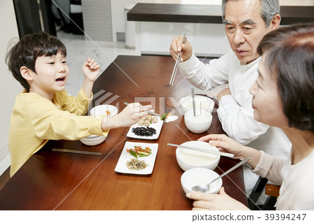 育兒，祖父，祖母，孫子，韓國人 39394247