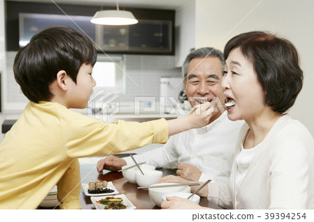 育兒，祖父，祖母，孫子，韓國人 39394254