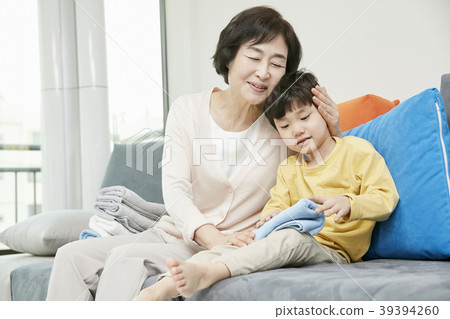 育兒,祖母,孫子,韓國人 育兒,祖母,孫子,韓國人 39394260