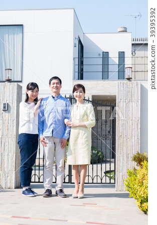 Middle family Middle family 39395392