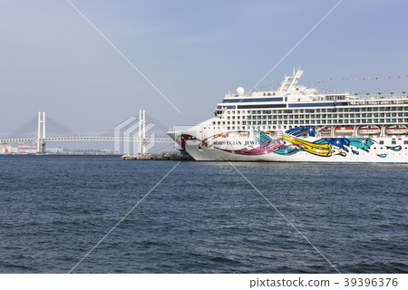 Norway Jan Jewel anchored at Yokohama Port Osan Bridge 39396376