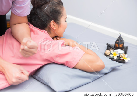 Spa and Thai massage, relaxing and healthy Spa and Thai massage, relaxing and healthy 39396406