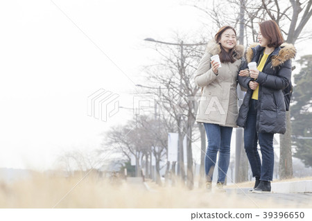 Couple, friend, travel, Gangneung, Gangwon-do Couple, friend, travel, Gangneung, Gangwon-do 39396650