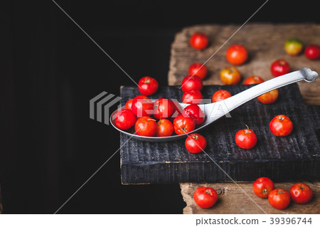 Babados cherry fruits-Malpighia glabra fruits 39396744