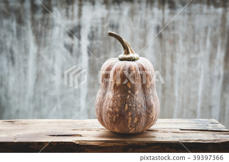 Butternut pumpkins Butternut pumpkins 39397366
