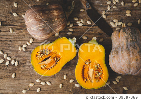 Butternut pumpkins Butternut pumpkins 39397369