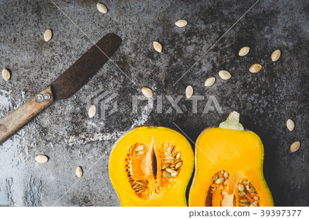 Butternut pumpkins Butternut pumpkins 39397377
