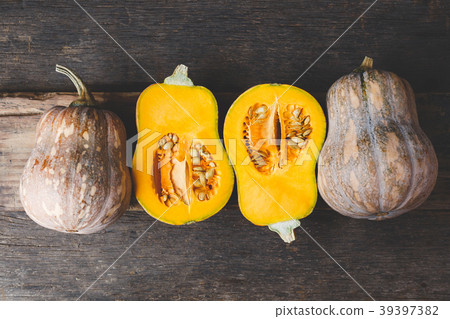 Butternut pumpkins Butternut pumpkins 39397382