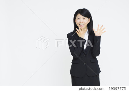 年輕的商界女強人 39397775