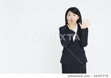 年輕的商界女強人 39397776